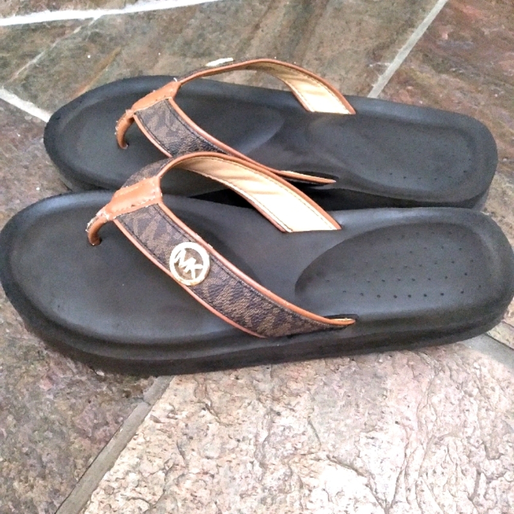 Micheal kors sandals